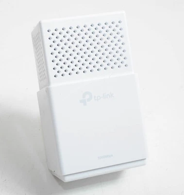 TP-Link AV1000 Gigabit Powerline TV Gaming Wired Single Adapter uk TL-PA7017 X 1 - Image 1 of 3