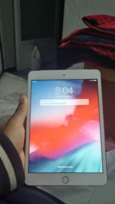 Apple iPad mini 3 128GB, Wi-Fi, 7.9in - Gold - Image 1 of 3