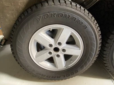 Original Jeep Wrangler JK 16 Zoll Offroadreifen Radsatz DOT10 7mm  - Bild 1 von 4