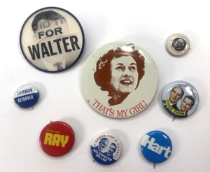 Lote de 8 prendedores políticos sueltos incluyendo Dianne Feinstein lote D - Imagen 1 de 5