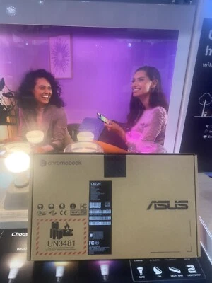 ASUS - Chromebook de 11,6” - Intel Celeron - Memoria de 4 GB - 32 GB - Memoria flash eMMC Foto 1 de 4