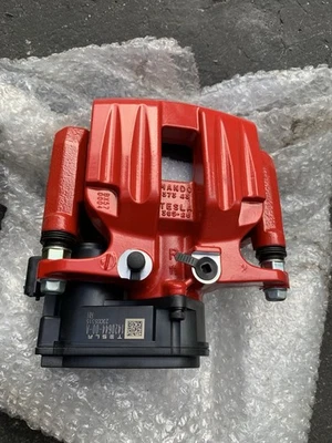 Pinza de freno trasera derecha lado pasajero OEM 21-25 TESLA MODELO X 1420644-00-A Foto 1 de 4