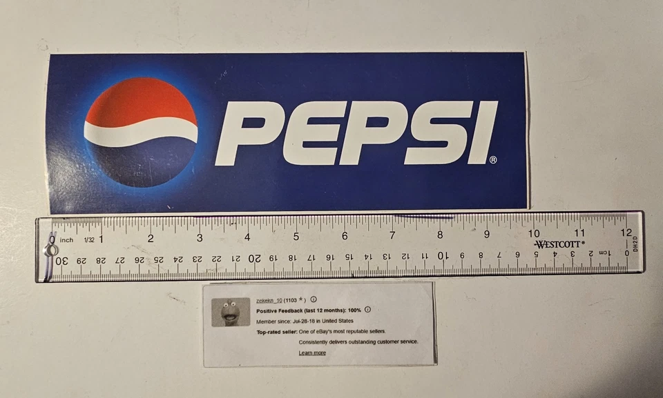 ВИНТАЖНАЯ НЕИСПОЛЬЗОВАННАЯ ПРОМО НАКЛЕЙКА НА БАМПЕР PEPSI COLA SODA 1990-е 3,5 дюйма x 10 дюймов - Изображение 1 из 1