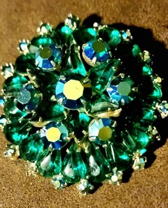 Juliana Green Rhinestone Brooch Pin 2.5" Vintage Green Rhinstones Round - Picture 1 of 7