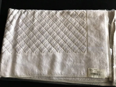 Novo Tapete de Banho Yves Delorme Luxo Etoile Roxo Lavanda Diamante Algodão Veludo - Imagem 1 de 4