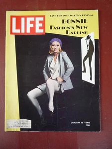LIFE magazine FAYE DUNAWAY 1/12/1968 Bonnie Clyde,Kentucky Strip miners - Bild 1 von 3