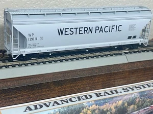 WESTERN PACIFIC ACF CYLINDRICAL 4650 cu COVERED 3-BAY HOPPER CAR- HO Scale NEW - Picture 1 of 10