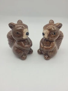 Ceramic Squirrel Salt and Pepper Shakers Brown - Bild 1 von 8