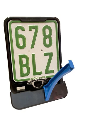 Kennzeichenhalter schwarz für Versicherungskennzeichen 135x110 Roller Mofa Moped - Bild 1 von 2