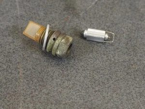 HONDA VFR400R 1998 16011-MR8-003 SEAT SET VALVE 14071 - Bild 1 von 4