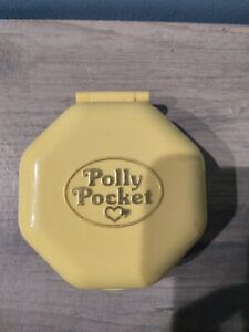 Vintage 1990 Bluebird Polly Pocket Hair Salon Yellow Octagon Compact NO Doll