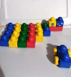 Lego Duplo Primo 25 Stück Bausteine Räder rot blau gelb grün - Bild 1 von 4