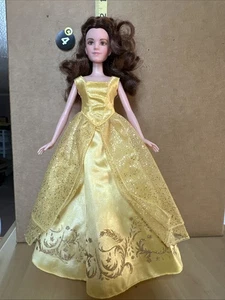 Belle aus Die Schöne und das Biest - Bild 1 von 8