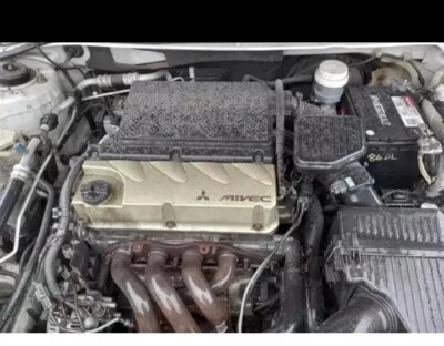 Tampa da bomba de óleo Mitsubishi GALANT 2004-2012 2.4 - Imagem 1 de 4