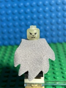 RARE LEGO MINIFIGURE HARRY POTTER LORD VOLDEMORT GLOW IN THE DARK W/ CAPE 4766 - Picture 1 of 5