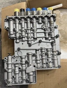 Transmission Valve Body with Solenoids 1068 427 182 , 1068 427 181 - Bild 1 von 15