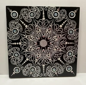 Tablero mandala plateado de 8” x 8” - de JaDeL - Imagen 1 de 8