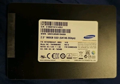 SAMSUNG 960GB 2.5in 6Gbps SSD  MZ-7WD9600/003  (MZ7WD960HAGP-00003) - Image 1 of 2