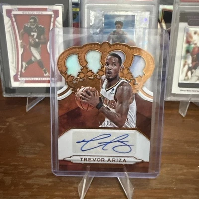 2018-19 Panini Crown Royale - Crown Autographs Trevor Ariza #CA-TAZ/99 (AU) Foto 1 de 3