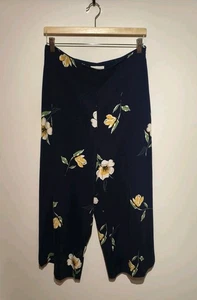 Warehouse UK 12 Wide Cropped Trousers Culottes Blue Floral Pleated Front - Picture 1 of 9