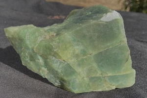APPLE GREEN GEM IDOCRASE GENTLY OPEN BIG ROUGH NUGGET 388 GRAMS or 13.7 OZ's - Picture 1 of 10