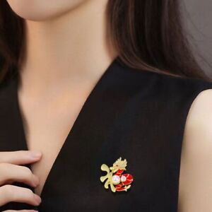 Good Luck Fu Character Brooch Elegant National Style Corsage  Chinese Wind