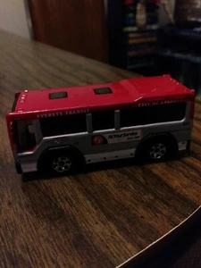 2004 Matchbox Bus City Of Everett Transit #662 Diecast 3" Red & Silver - Nice - Picture 1 of 7