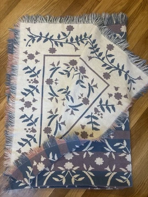 Manta floral tejida a mano  Foto 1 de 4