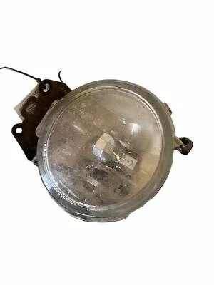 00 01 02 03 04 Faro antiniebla delantero derecho lado pasajero SUBARU LEGACY Foto 1 de 4