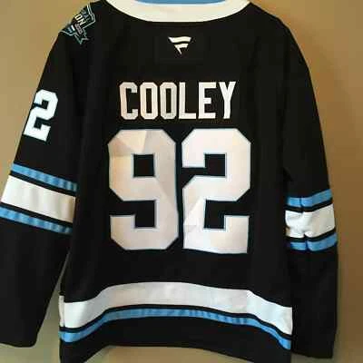 Man Logan Cooley # 92 Utah Hocke y Club NH Hockey Jersey - Image 1 of 4