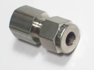 1- Crawford Swagelok Stainless Steel Connector, 1/4" Tube x 1/8" NPT, SS-400-7-2 - Picture 1 of 3