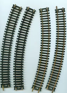 VINTAGE 16 STÜCK ATLAS 18"R KURVE SNAP TRACK HO (T298) HERGESTELLT IN DEN USA MESSING - Bild 1 von 3