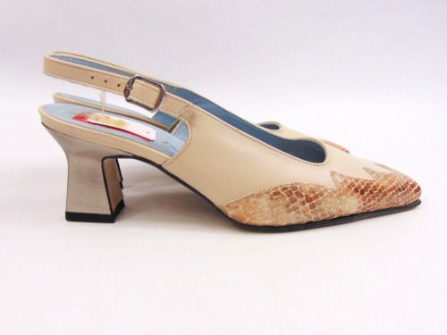 Vintage Van-Dal leather heels / Shoes | Vanilla / Beige |   Size: UK 4.5 D