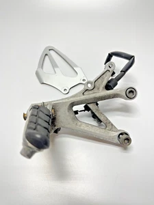 Right Rearset Rear Set Driver Foot Peg Rest OEM 2001-2006 Honda CBR600F4I - Picture 1 of 10