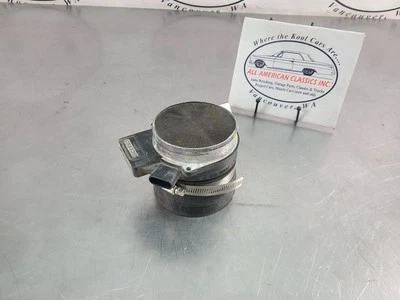 2006 Pontiac GTO MAF Mass Air Flow Sensor Assembly - OEM - Image 1 of 4