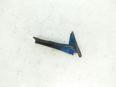 Кронштейн на петлю капота левый передний для Subaru Impreza 2002-2007 годов выпуска 57260Ae030 - Изображение 1 из 4