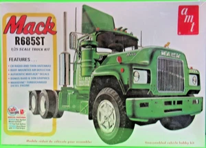 KIT MODELO SKILL 3 CAMIÓN SEMI TRACTOR MACK R685ST MODELO ESCALA 1/25 POR AMT Sellado - Imagen 1 de 6