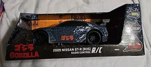 Hollywood Rides - 1:16 Godzilla 2009 Nissan GT-R (R35) R/C Car NISMO - Picture 1 of 10