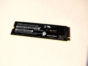 Unidad interna de estado sólido SSD WD 500 GB negra Sn750 NVMe M.2 - Imagen 1 de 2