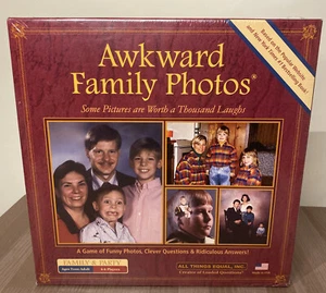 Awkward Family Photos Game Teen-Adult 4-6 Players All Things Equal, Inc New! - Picture 1 of 3