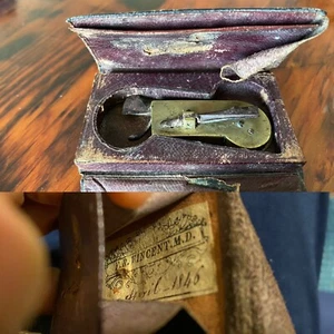 1846 federbelastete Lanzette Blutvergießungsinstrument im Koffer FR Vincent M.D. Floh - Bild 1 von 6