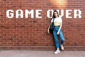 GAME OVER Retro Videospiel Deko Schablone - Home Decoration Malschablone - Bild 1 von 5