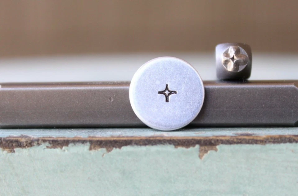 Sello de diseño de punzón de metal estrella centelleante norte de 3 mm SGCH-466 SUPPLY GUY Foto 1 de 1