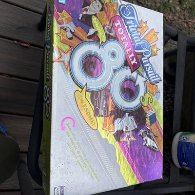 Trivial Pursuit Totally 80's Edition Parker Brothers Party Adults  New - Image 1 of 4