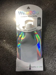 Wine2Go Bottiglia Vino da Viaggio Pieghevole Riutilizzabile Flessibile Antiperdite Nuova - Foto 1 di 3
