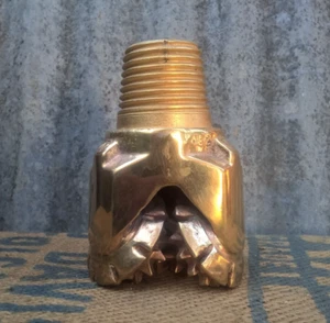 Vintage Howard Hughes Tricone Drill Bit - Brass Dip (Baker Hughes Co 1933/ 1949) - Bild 1 von 13