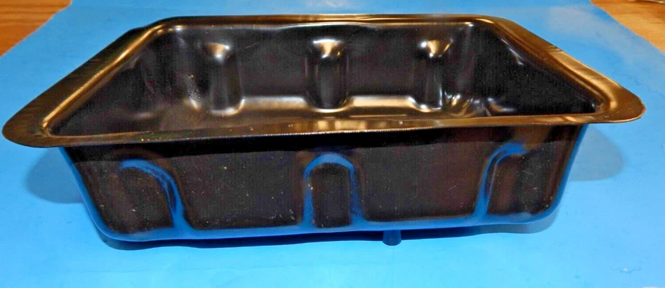 Nueva caja de batería de reproducción de metal para Triumph Spitfire 1963-1980 GT6 hecha en Reino Unido Foto 1 de 2