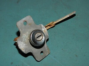 Vintage Ford Glove Box Lock 1950's #2 - Bild 1 von 4