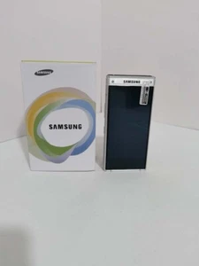 Samsung W2018 Android 4G 64GB SM-W2018 clamshell Phone - Unlocked - Afbeelding 1 van 21