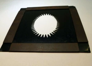 Lindahl Vignetter Mask 5X5" square bellows 2.5 Large Oval with magnet frame - Picture 1 of 7